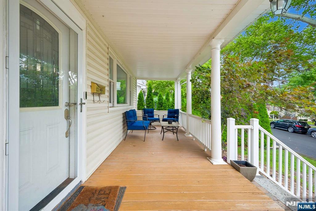 244 Elm Avenue - Photo 4
