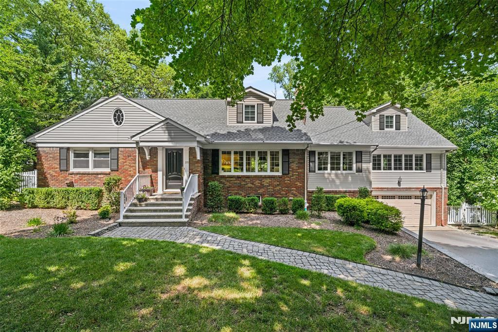 378 Van Beekum Place - Photo 1