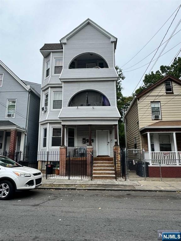 27 Alexander Street - Photo 1