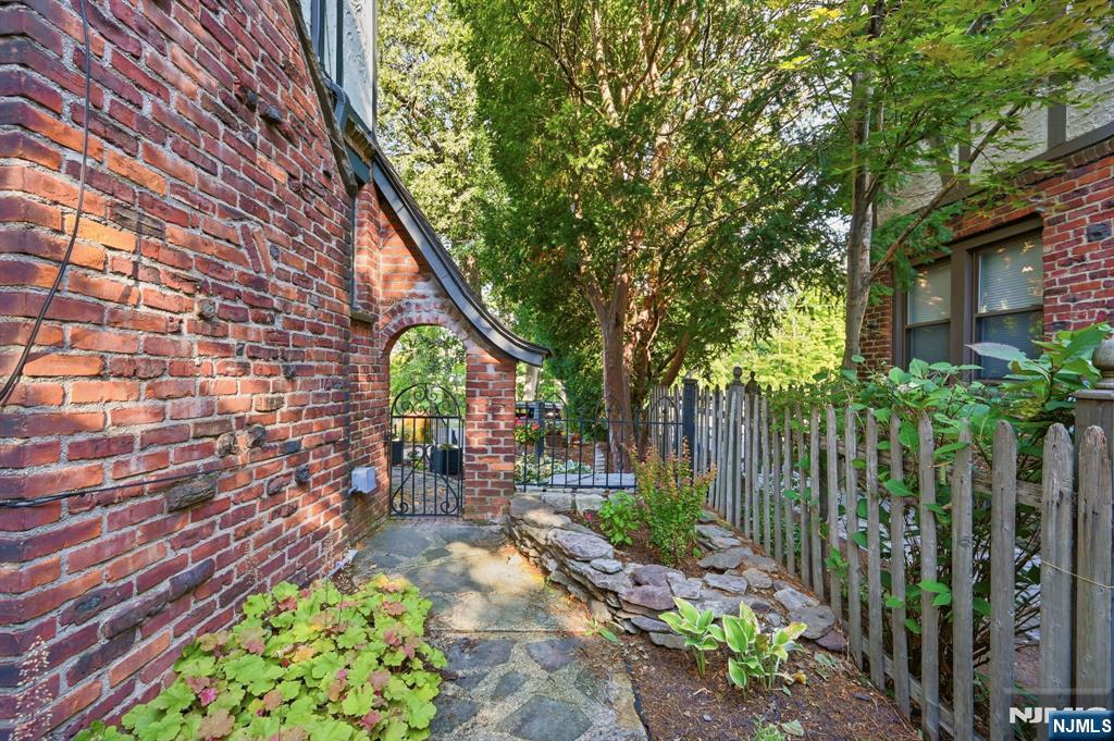 23 Park Drive — photo 27