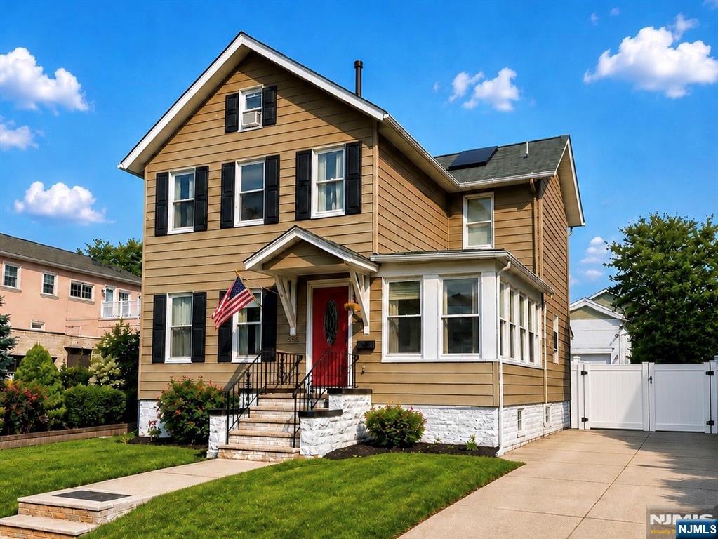 535 Elm Street - Photo 2