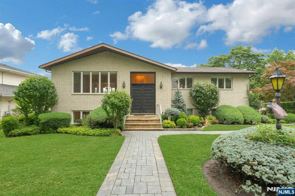 141 Middlesex Avenue - Photo 1