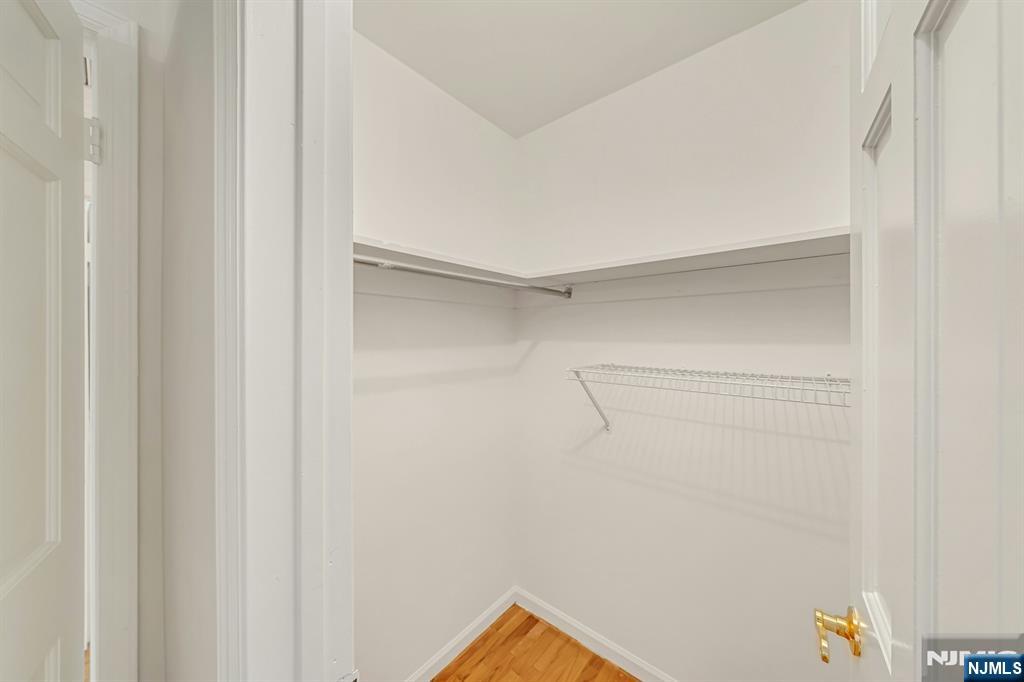 141 Middlesex Avenue — photo 18