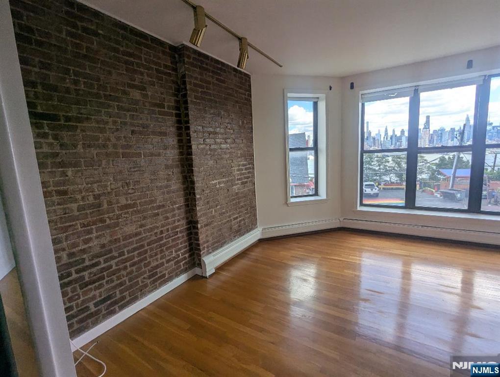 963 Boulevard East 2-3 - Photo 4