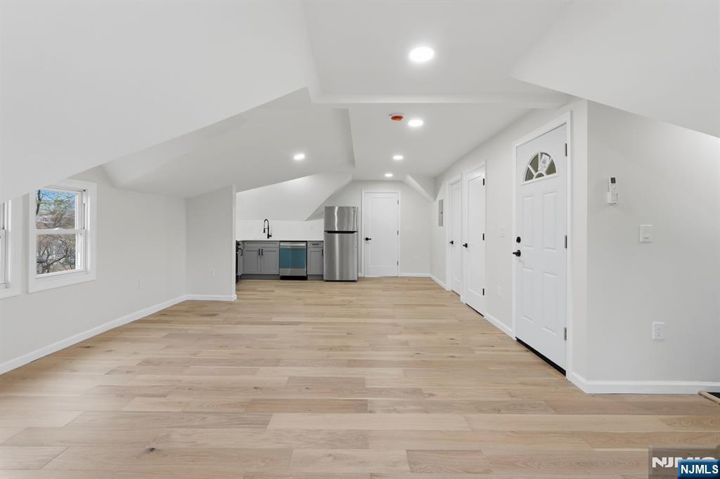82 Grove Street 4 - Photo 2