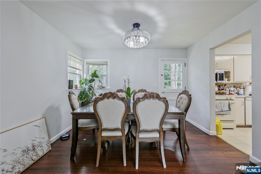 270 Glen Ave, Dumont, NJ 07628