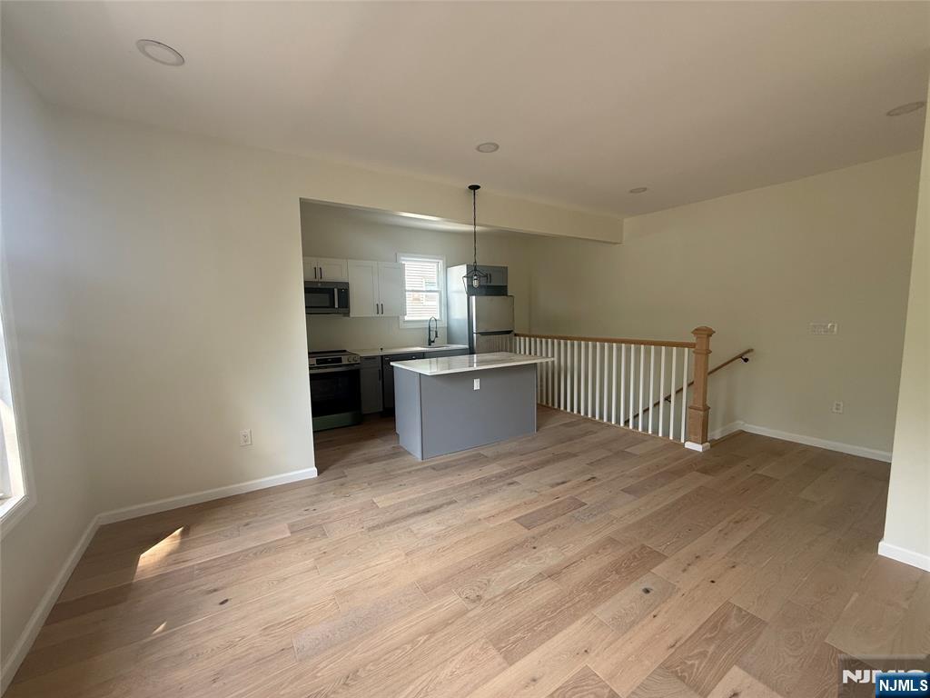 82 Grove Street Unit 2 - Photo 2