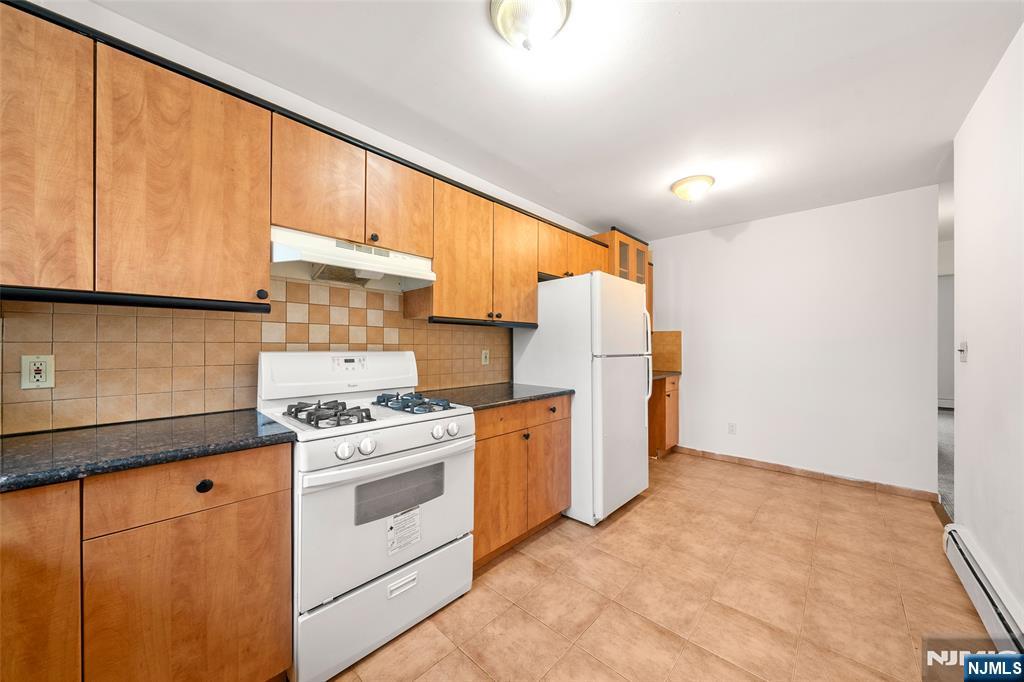 209 8th Street 1 - Photo 5