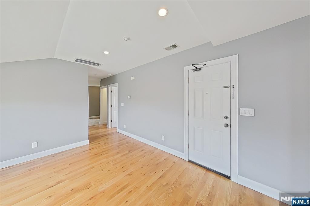 43 Melrose Avenue 3 - Photo 4