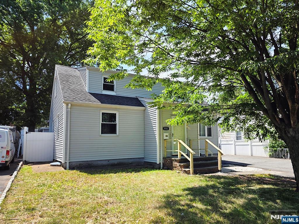 951 Liberty Avenue - Photo 3