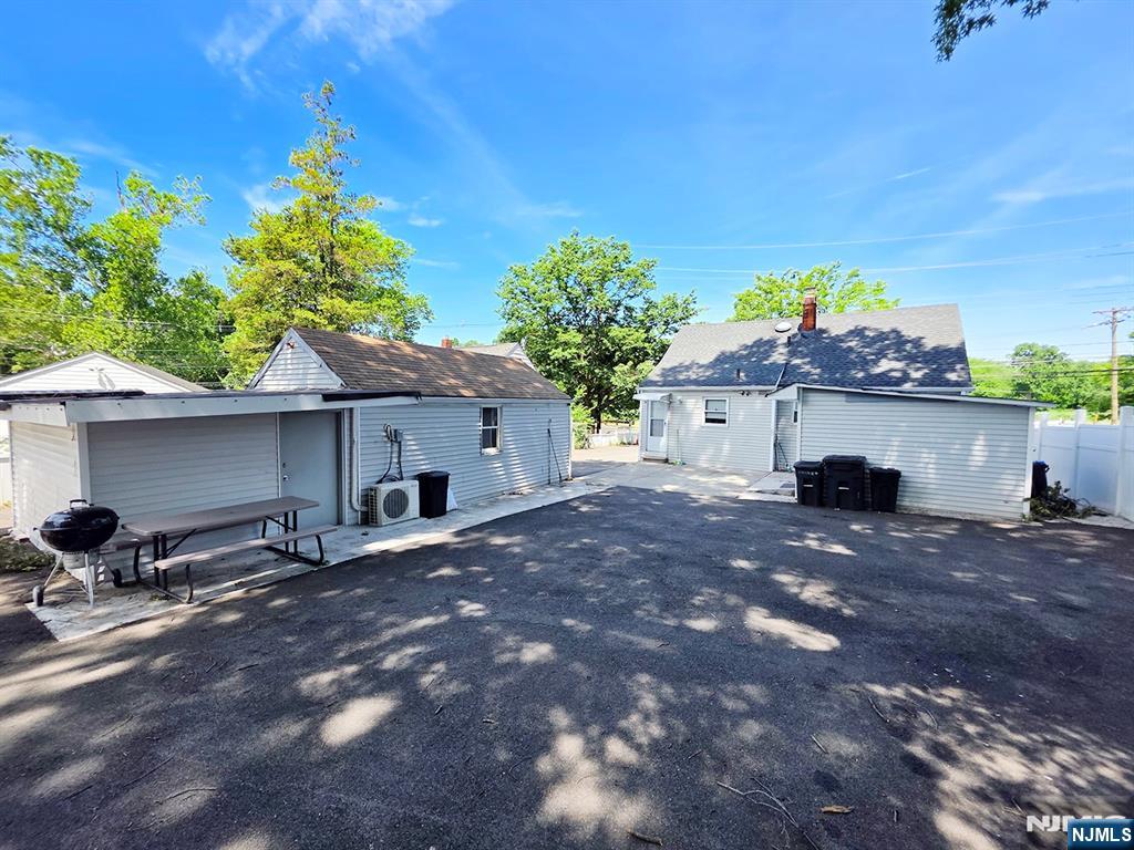 951 Liberty Avenue - Photo 4