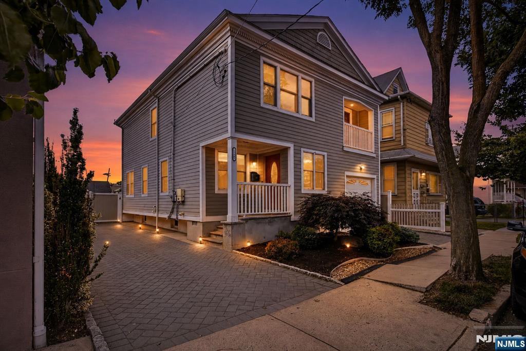 112 Hathaway Street - Photo 4