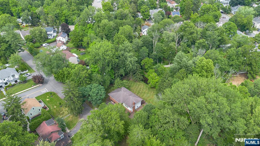 31 Brook St, Closter, NJ 07624