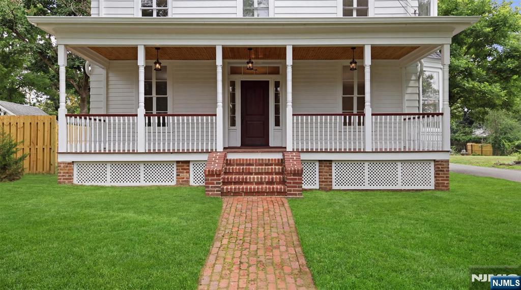 23 Amwell Road - Photo 2