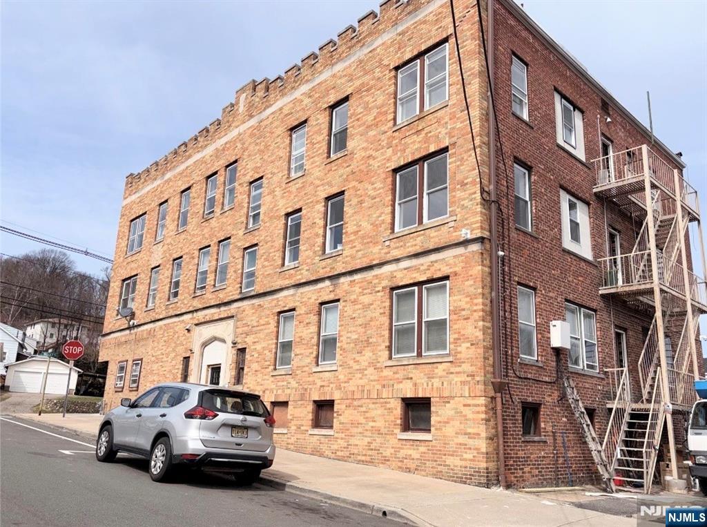 207 Valley Road 7 - Photo 1