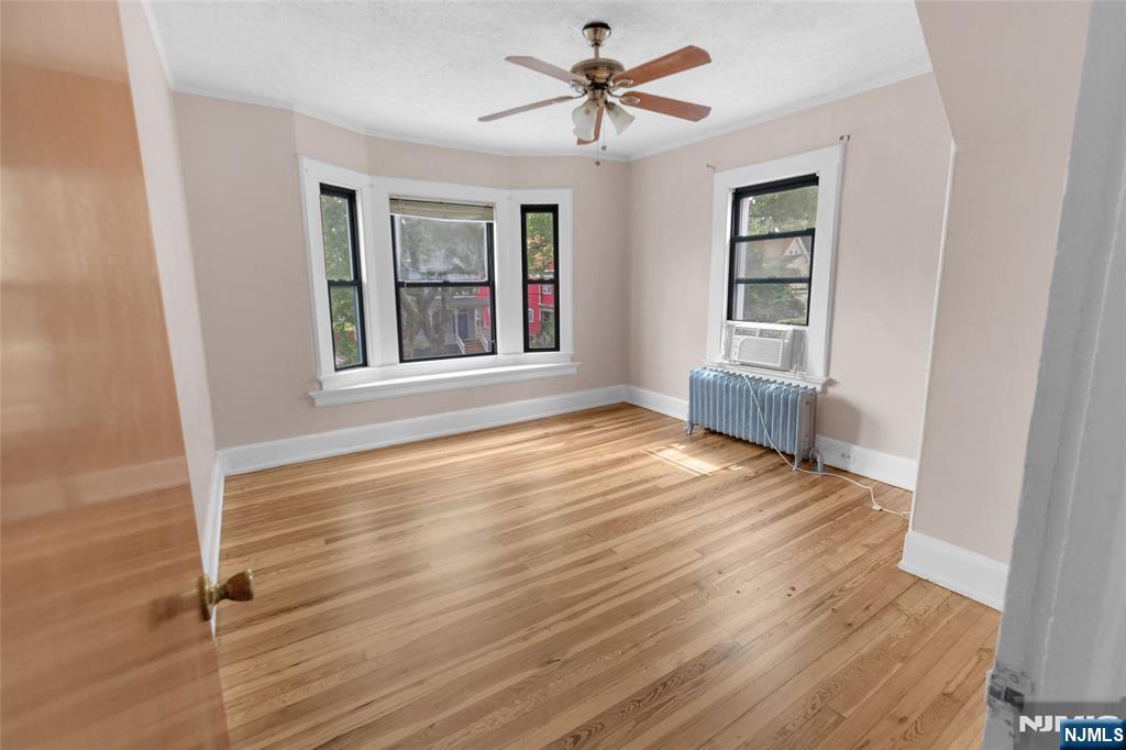 558 Argyle Avenue 2 - Photo 5