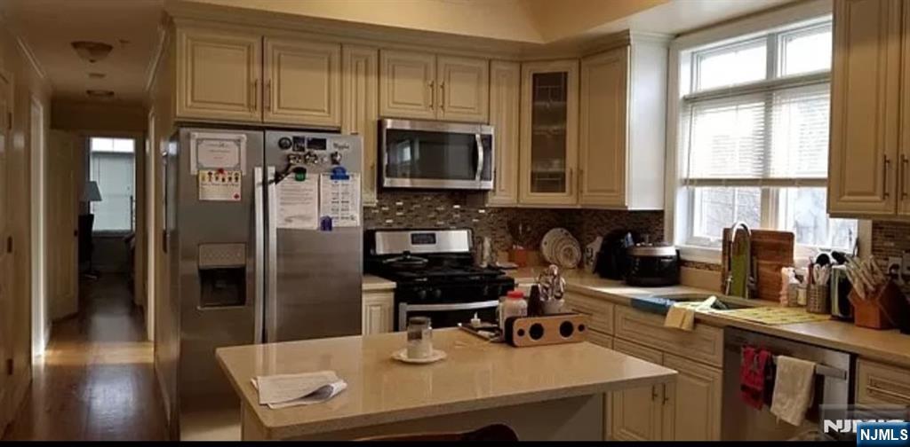 21 Grove Street 1B - Photo 1
