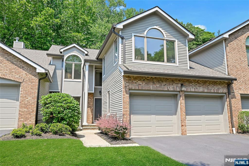 Homes for sale in Old Tappan, NJ | 91 Lakeview Dr, Old Tappan, NJ 07675 | MLS# 26024380