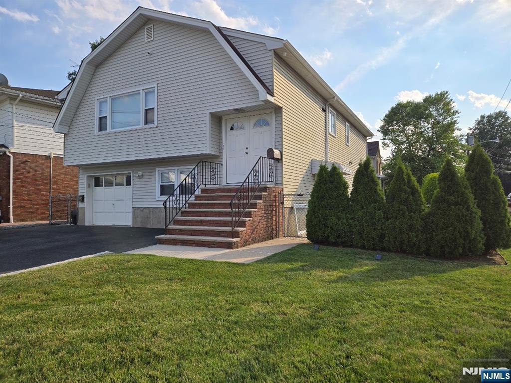 318 54th Street - Photo 1