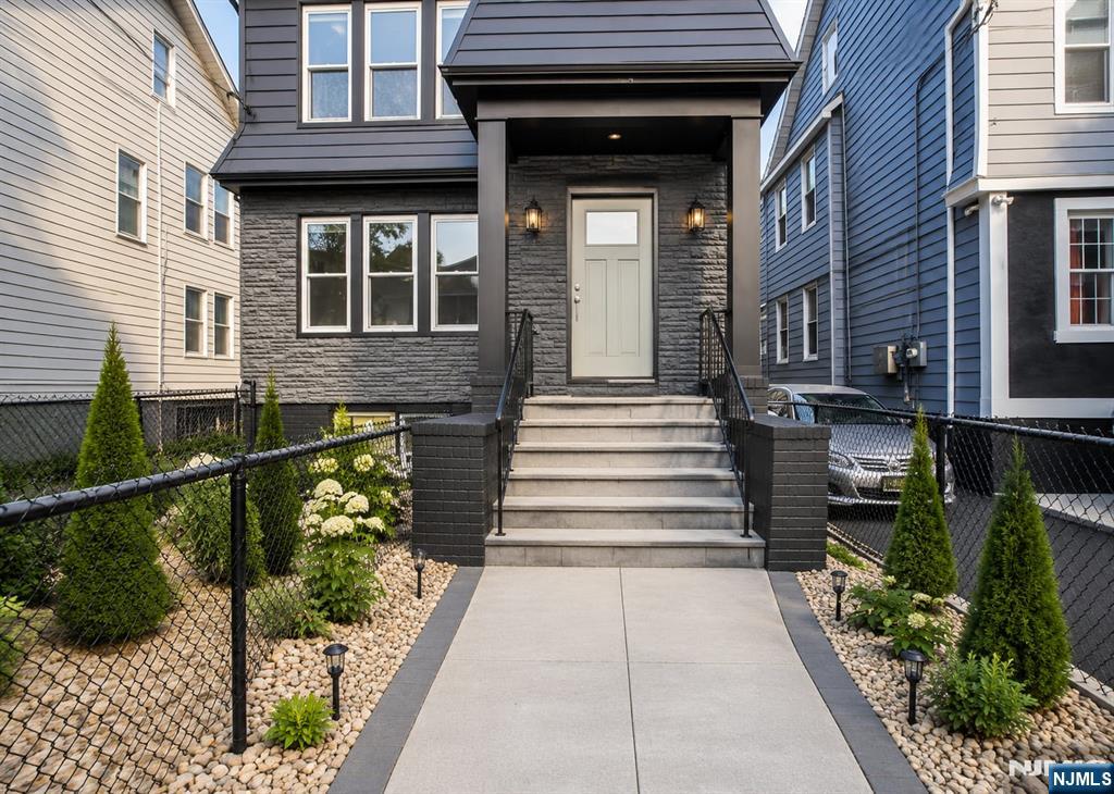 25 Wolf Place - Photo 2