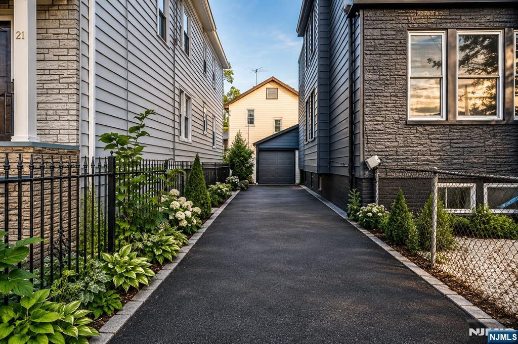 25 Wolf Place - Photo 3