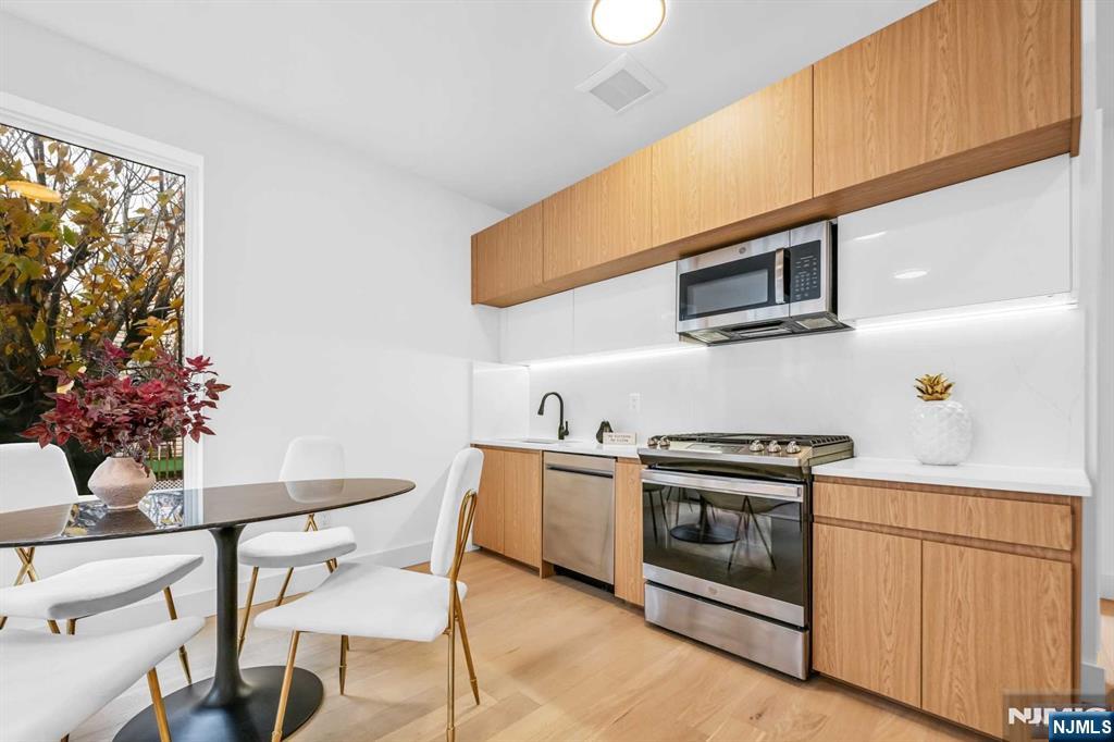 2nd image of 649 38th St #3-04, Union City, NJ 07087 | MLS# 26024394