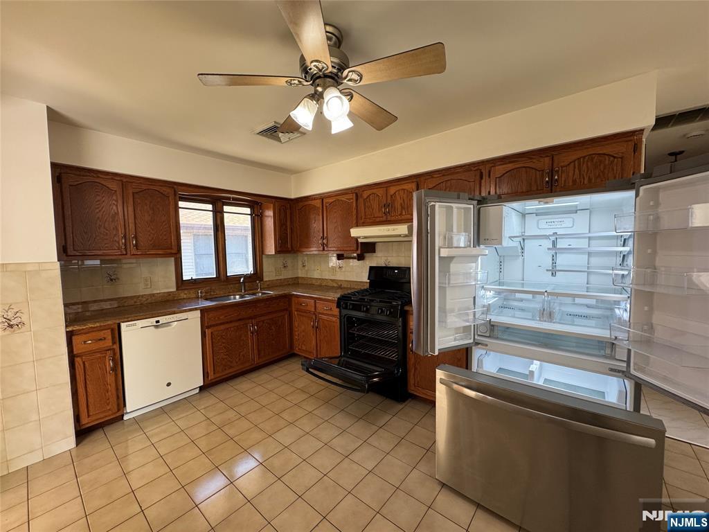 351 Falmouth Avenue 1 - Photo 2