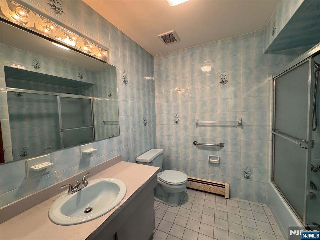 351 Falmouth Avenue 1 - Photo 4