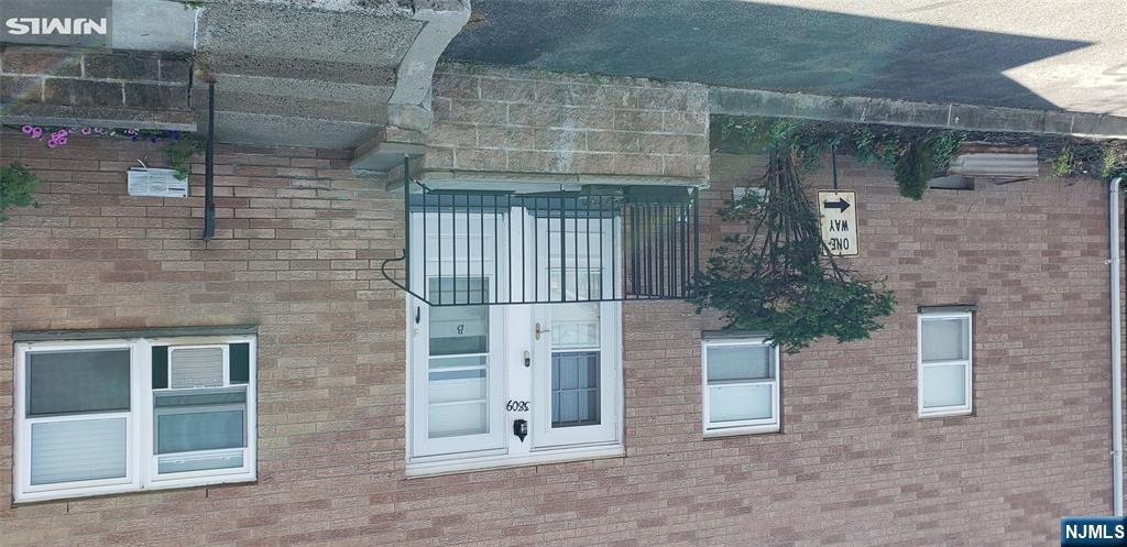 38-09 Broadway B - Photo 3