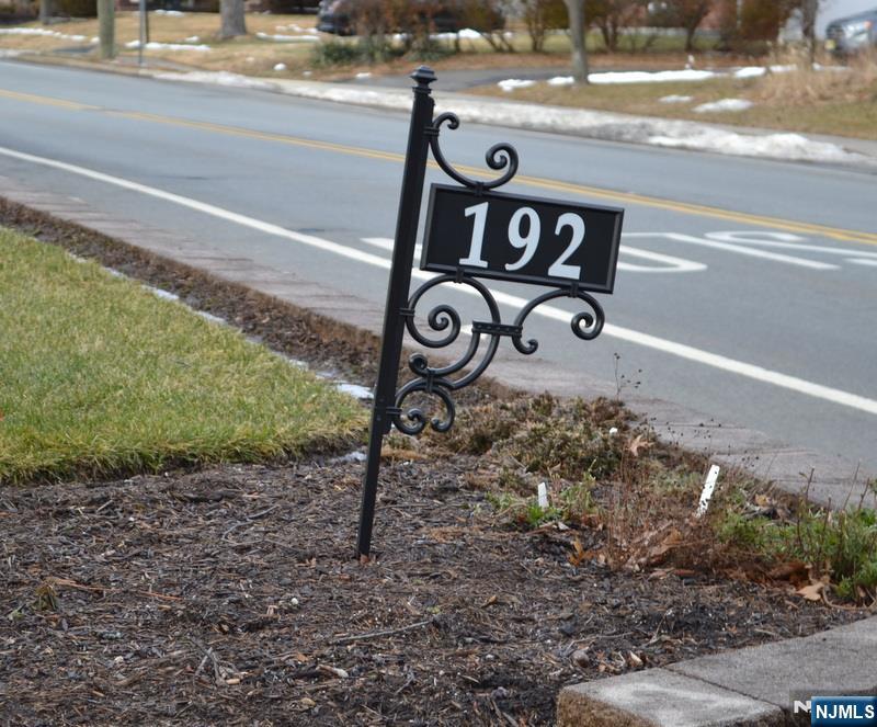 192 W Midland Avenue 5 - Photo 2