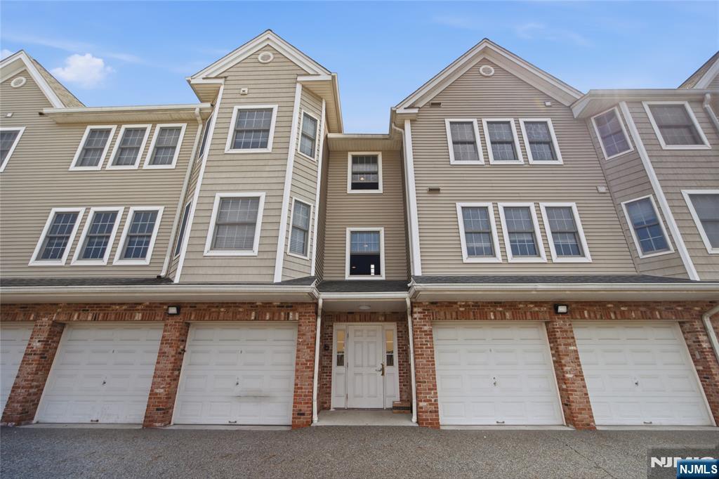 Homes for sale in Palisades Park, NJ | 270 Grand Ave #4C, Palisades Park, NJ 07650 | MLS# 26024408