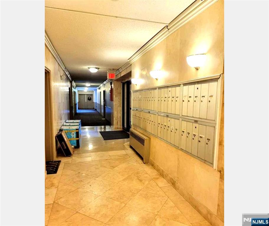 2339 Hudson Terrace D9 - Photo 2
