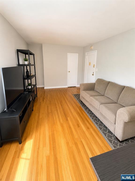 2339 Hudson Terrace D9 - Photo 4