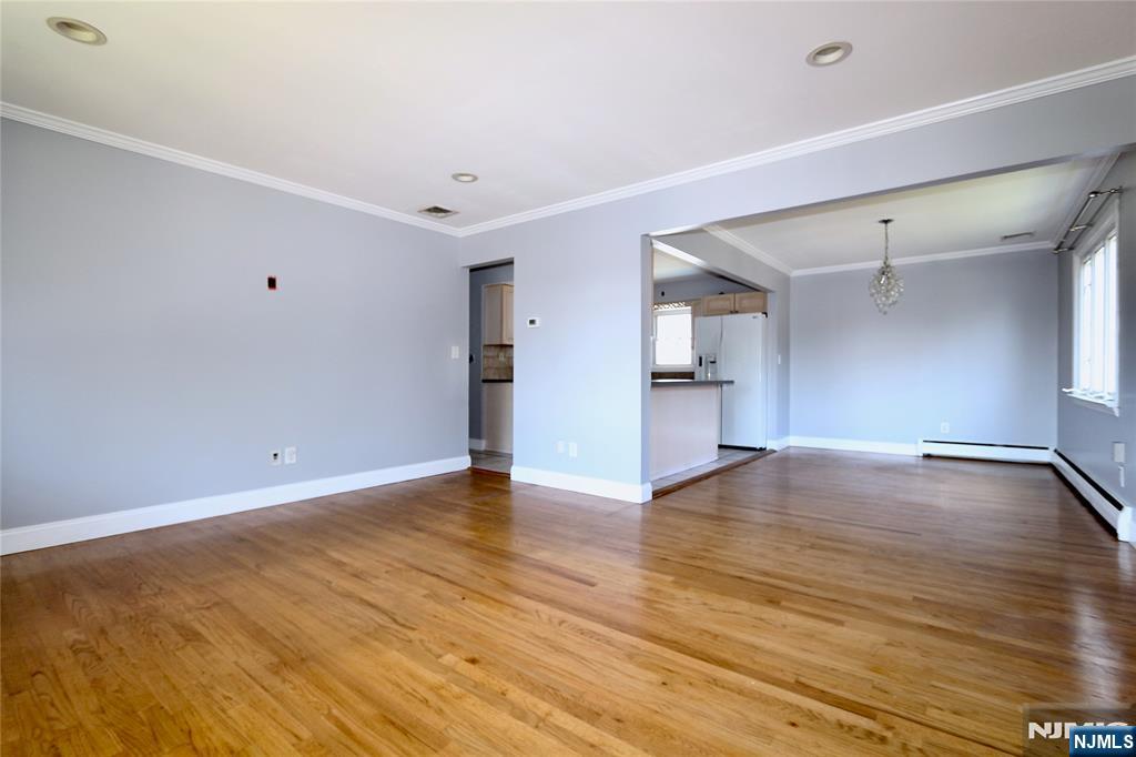340 Fenlon Boulevard - Photo 2