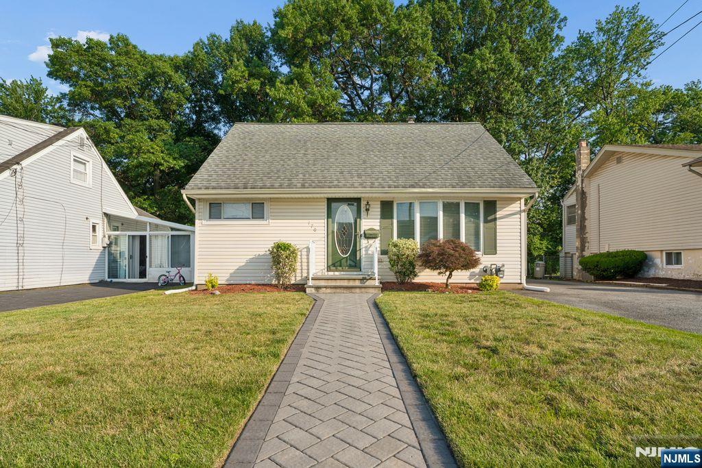 170 Colonial Avenue - Photo 1