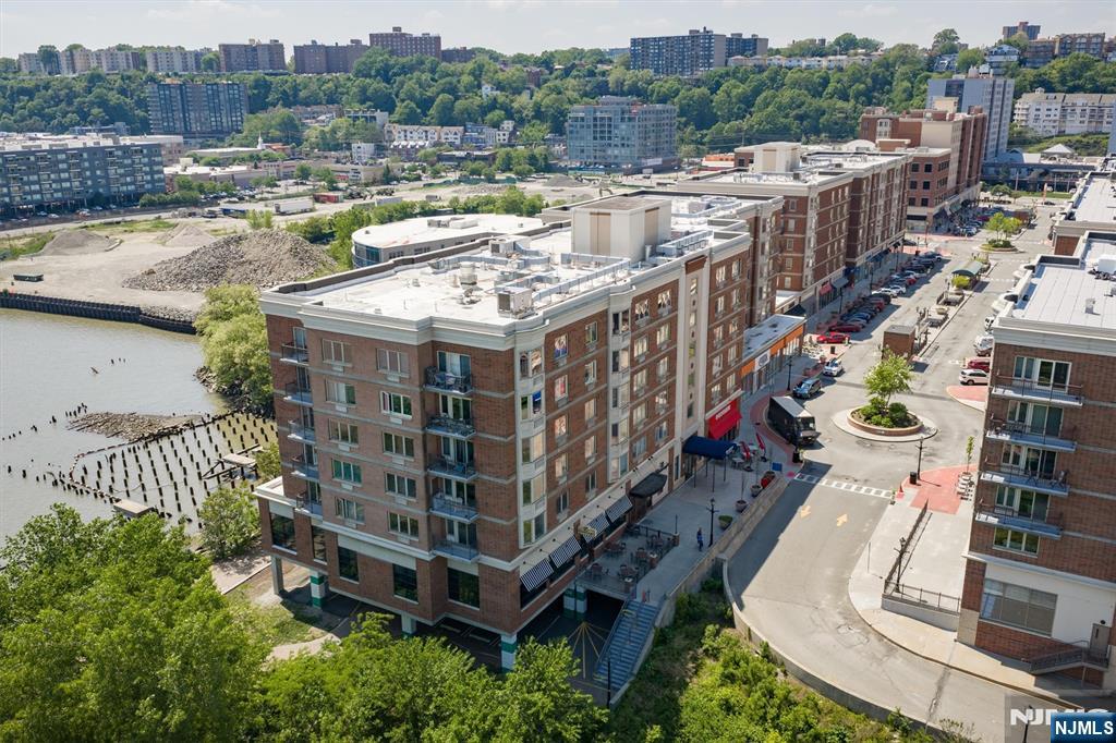 43rd image of 6315 City Pl, Edgewater, NJ 07020 | MLS# 26024420
