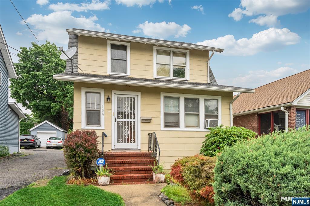 109 Bergen Ave, Bergenfield, NJ 07621