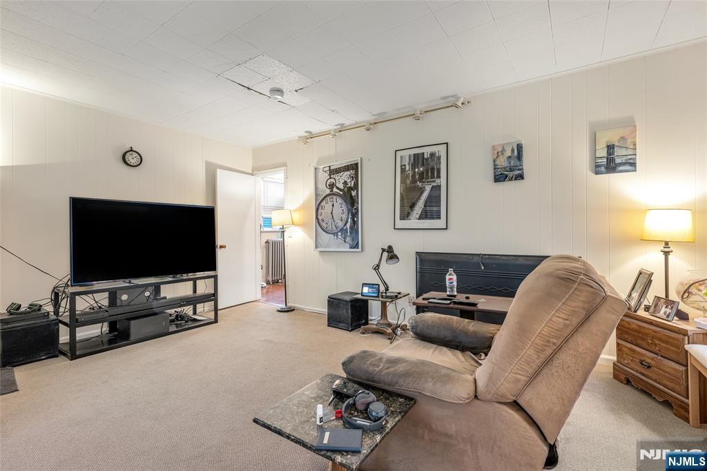 109 Bergen Avenue - Photo 4