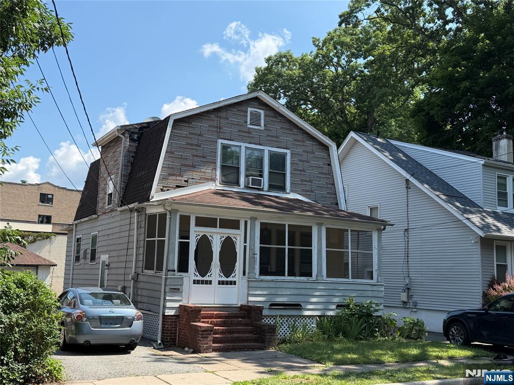 45 Leroy Place - Photo 1