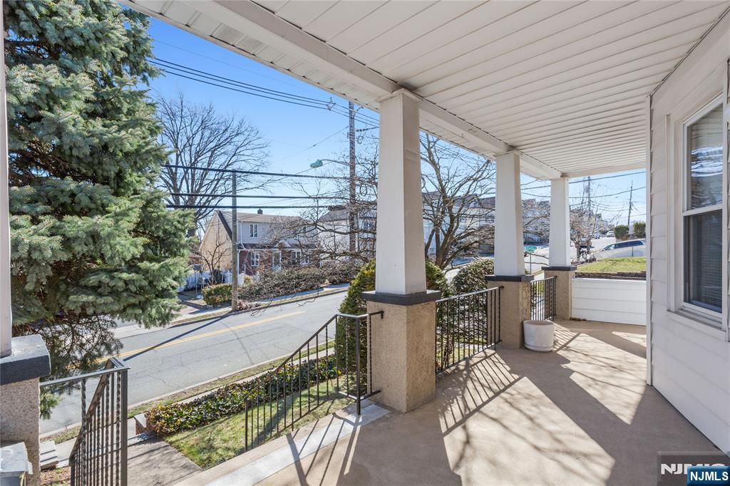 315 Outwater Lane - Photo 2