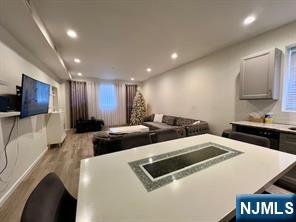 21 Macarthur Avenue - Photo 1