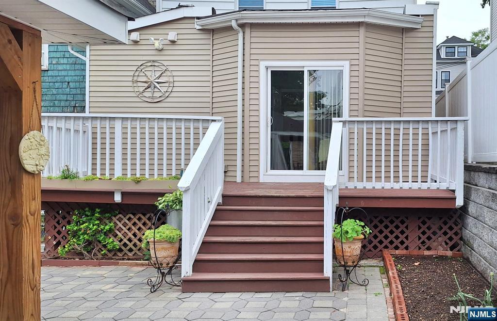 175 Delavan Avenue - Photo 3