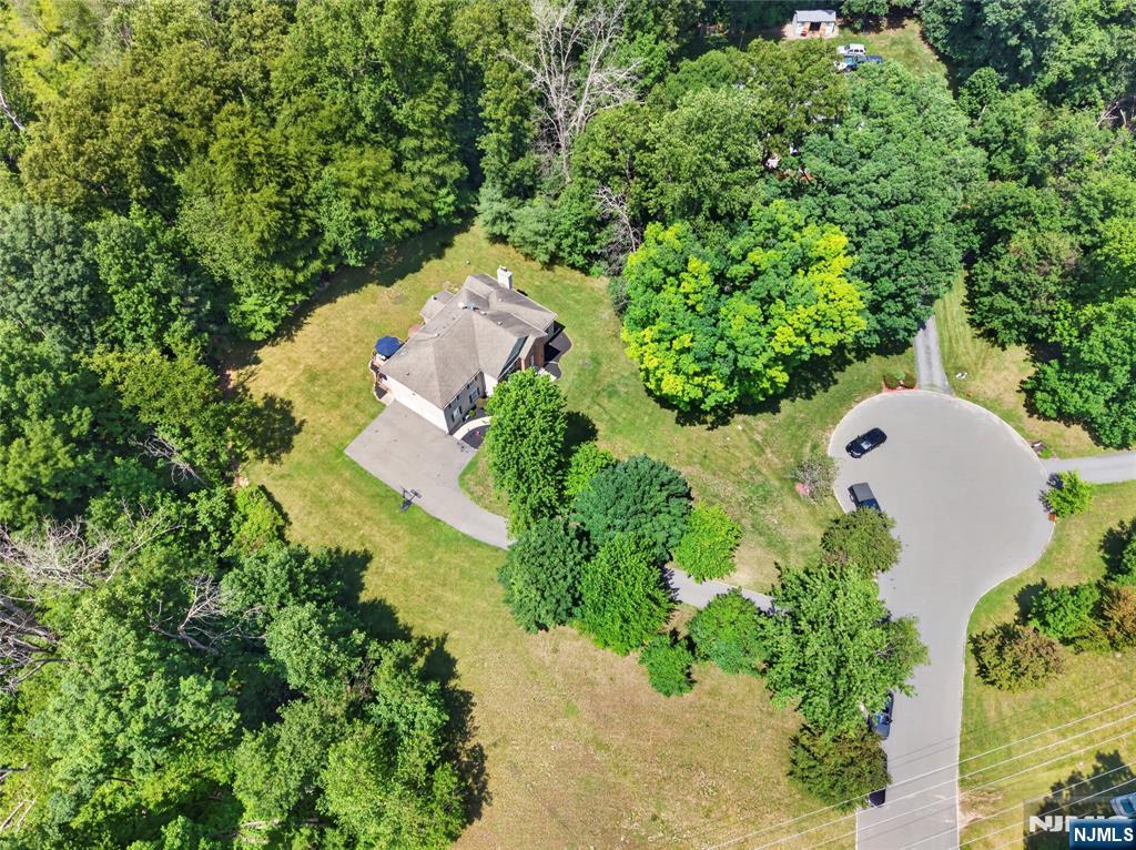 11 Whispering Woods Lane - Photo 1
