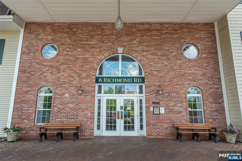 6104 Richmond Road - Photo 3