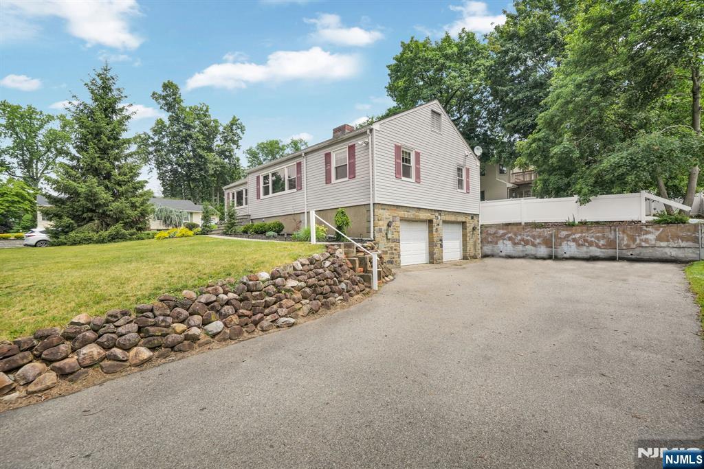 48 Lake Drive - Photo 3