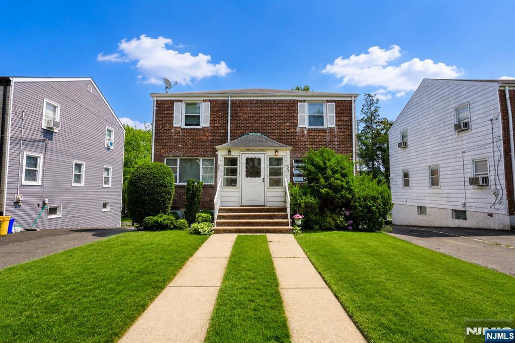 605 Linden Avenue - Photo 1