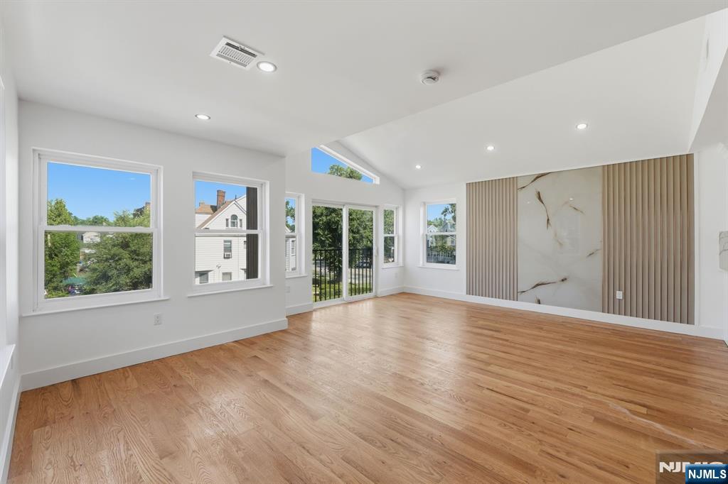 130 N 17th - Photo 2