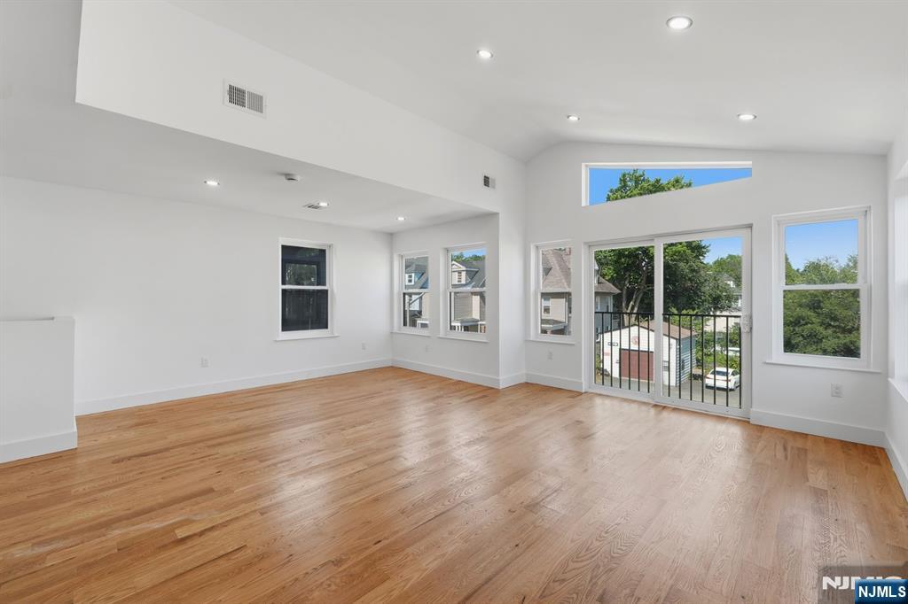 130 N 17th - Photo 3