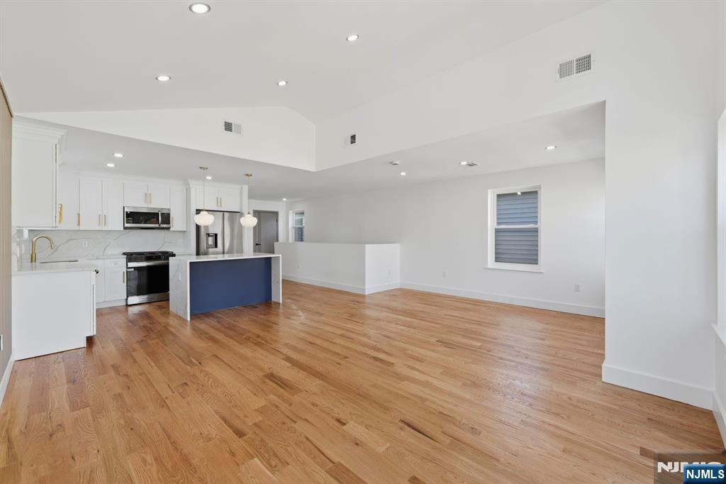 130 N 17th - Photo 4