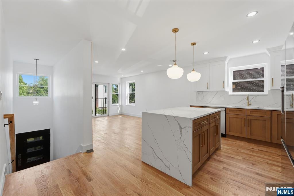 130 N 17th - Photo 5